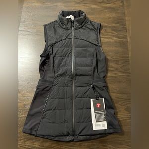 Lululemon down for it all vest (BLACK)